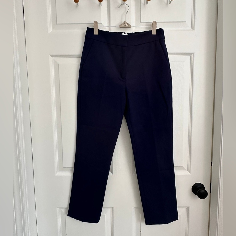 Flex Waist Trouser in Performance Cotton |
Women's Pants - Argent